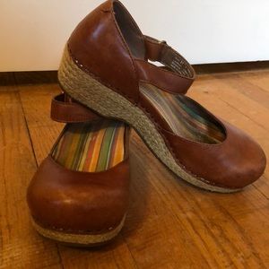 Dansko clog wedges mary janes with velcro closures 37.